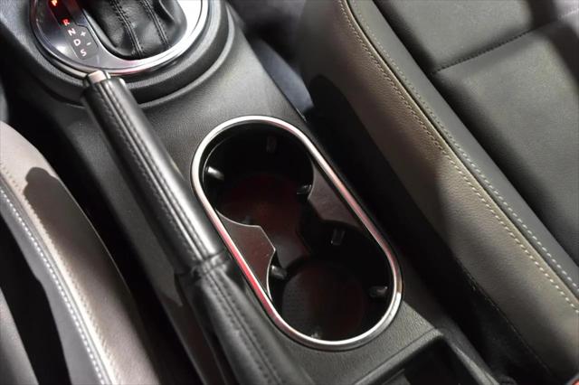 2012 Volkswagen Beetle 2.5L w/Sound/Nav PZEV