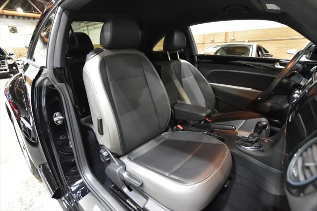 2012 Volkswagen Beetle 2.5L w/Sound/Nav PZEV