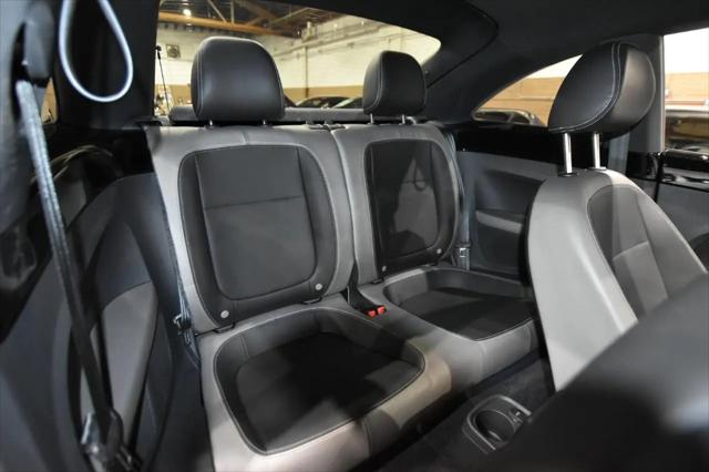 2012 Volkswagen Beetle 2.5L w/Sound/Nav PZEV