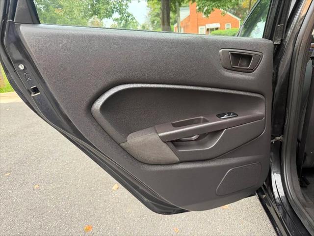 2012 Ford Fiesta SE