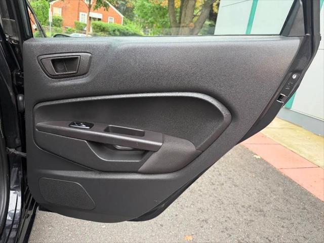2012 Ford Fiesta SE