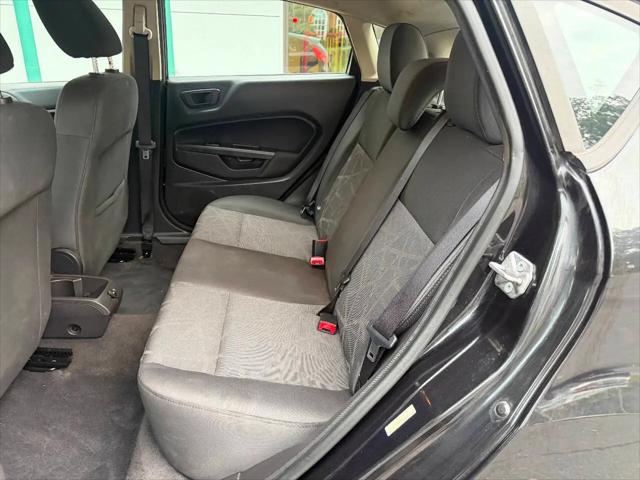 2012 Ford Fiesta SE