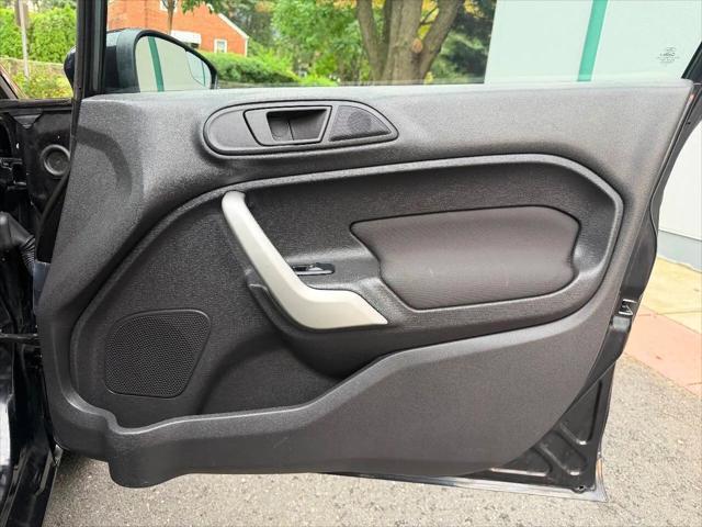 2012 Ford Fiesta SE