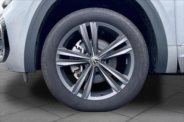 2021 Volkswagen Atlas 3.6L V6 SE w/Technology R-Line