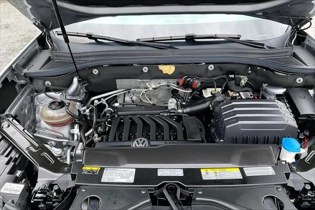 2021 Volkswagen Atlas 3.6L V6 SE w/Technology R-Line