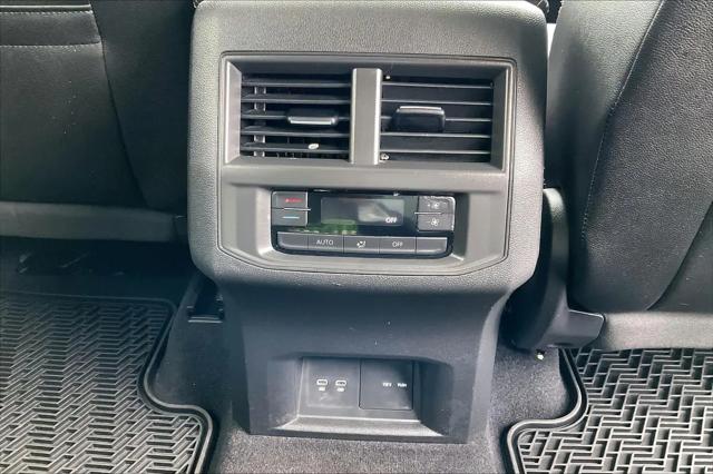2021 Volkswagen Atlas 3.6L V6 SE w/Technology R-Line