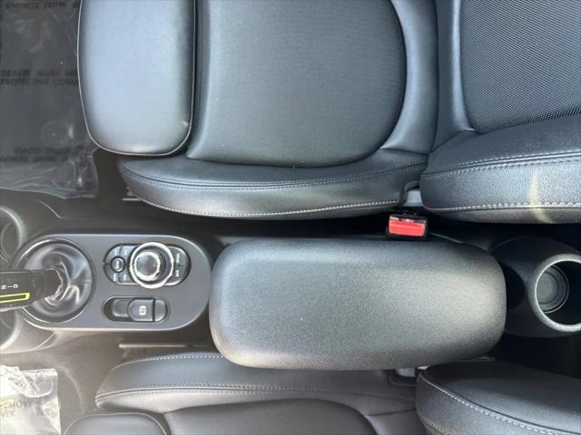 2024 MINI SE Hardtop Cooper