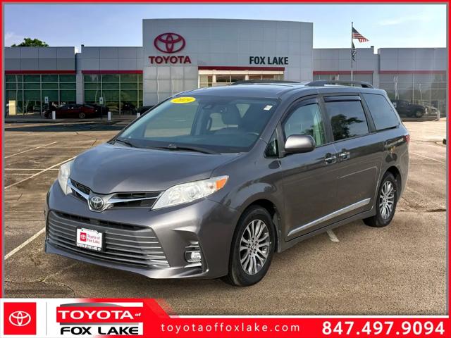 2019 Toyota Sienna XLE 8 Passenger for sale in Fox Lake, IL