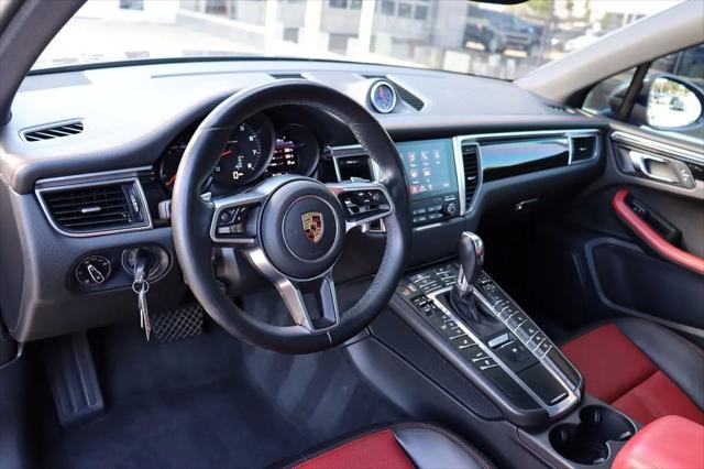 2017 Porsche Macan Macan