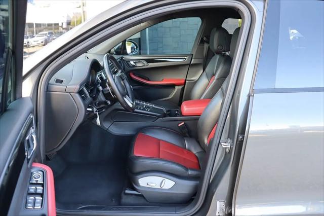 2017 Porsche Macan Macan