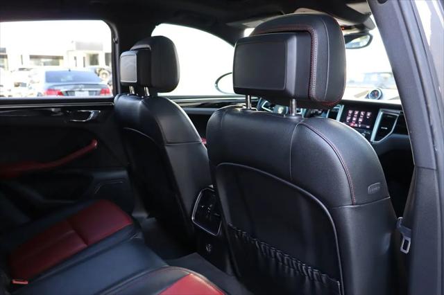 2017 Porsche Macan Macan