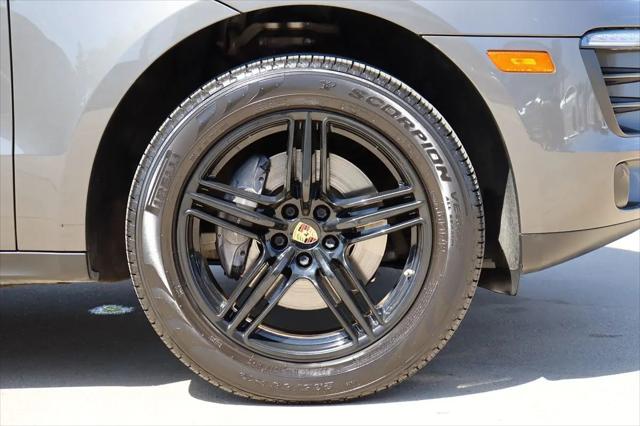 2017 Porsche Macan Macan