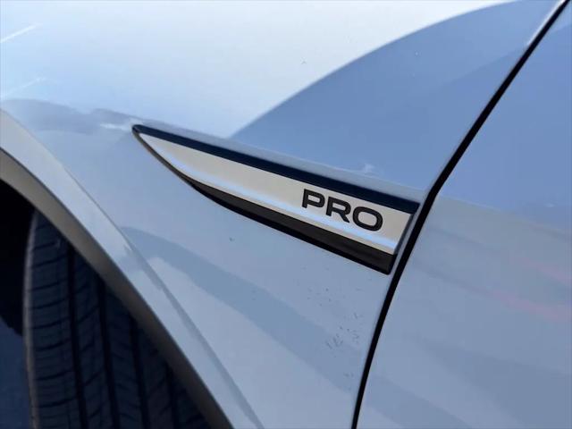2023 Volkswagen ID.4 Pro