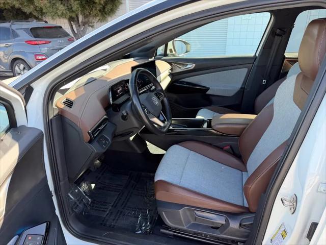2023 Volkswagen ID.4 Pro