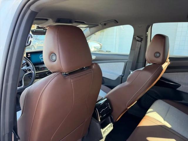 2023 Volkswagen ID.4 Pro
