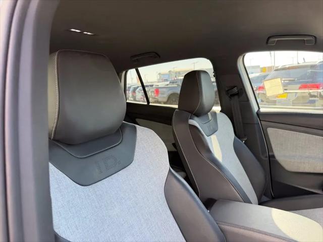 2023 Volkswagen ID.4 Pro