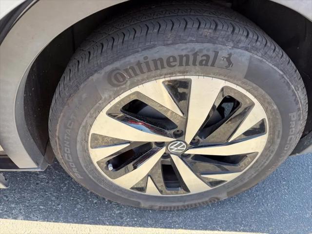 2023 Volkswagen ID.4 Pro