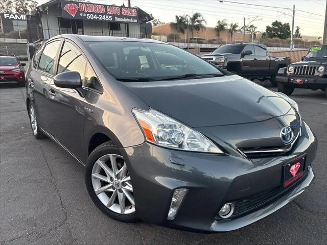 2013 Toyota Prius v Five