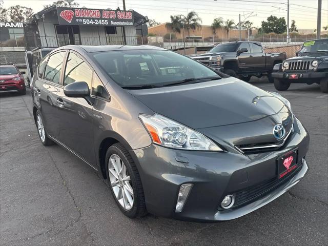 2013 Toyota Prius v Five