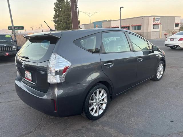 2013 Toyota Prius v Five