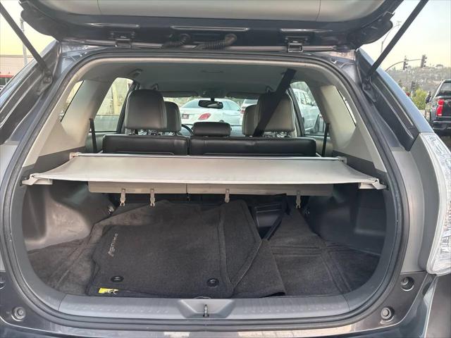 2013 Toyota Prius v Five