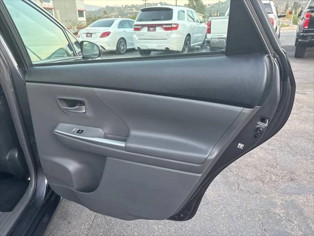 2013 Toyota Prius v Five