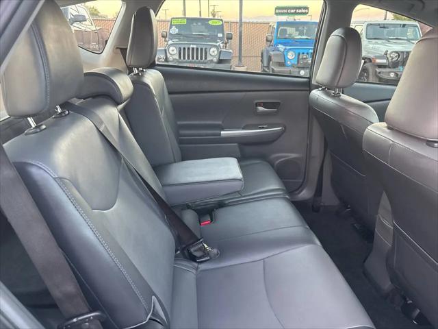 2013 Toyota Prius v Five