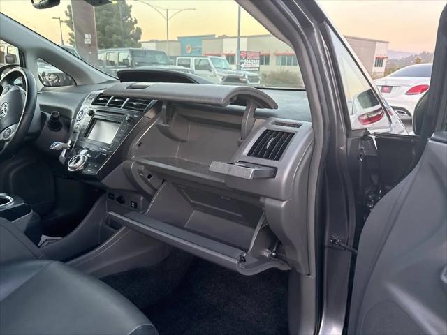2013 Toyota Prius v Five
