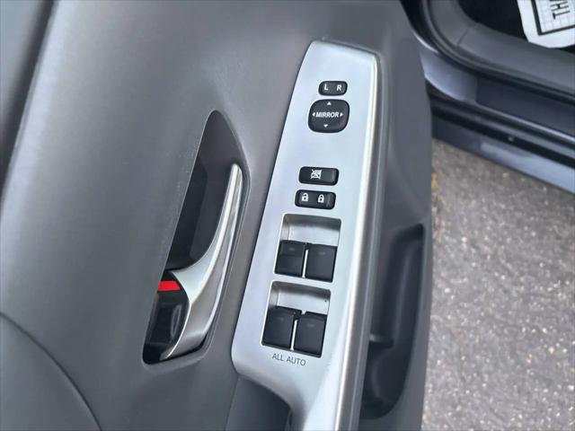 2013 Toyota Prius v Five