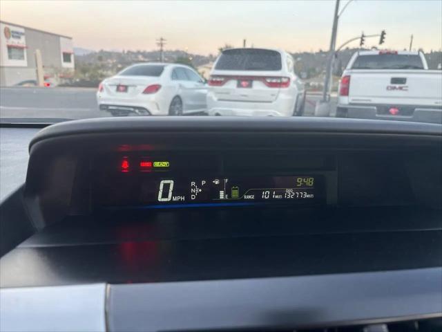 2013 Toyota Prius v Five