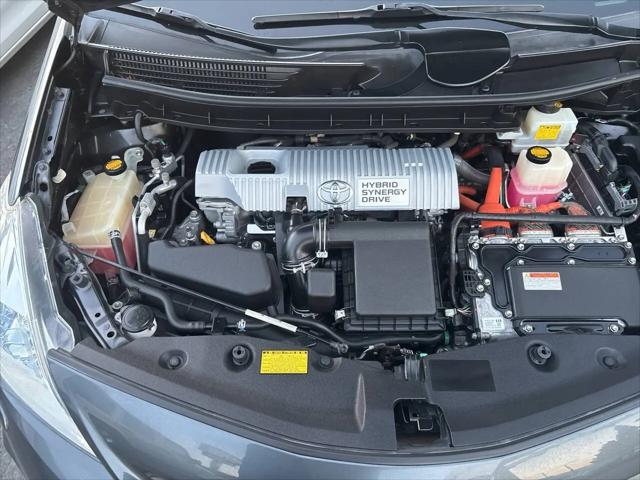 2013 Toyota Prius v Five