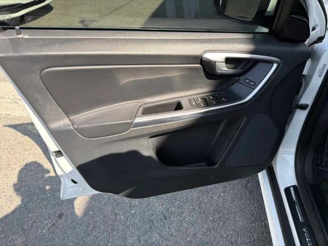 2015 Volvo XC60 T5 Drive-E Premier