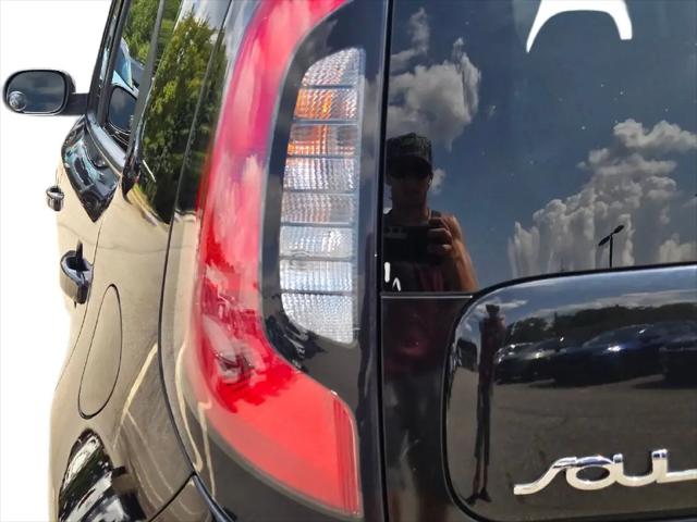 2019 Kia Alma +