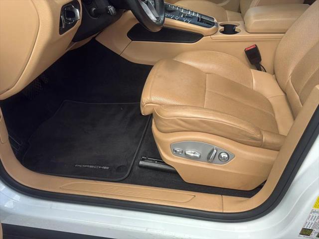 2018 Porsche Macan Base