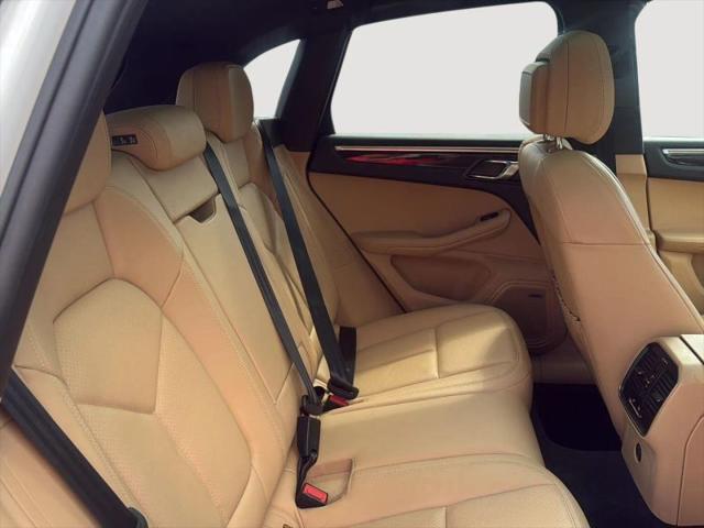 2018 Porsche Macan Base