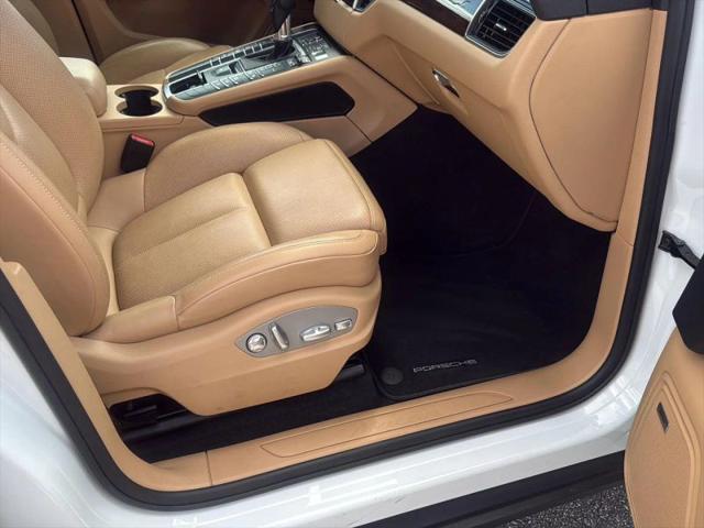 2018 Porsche Macan Base