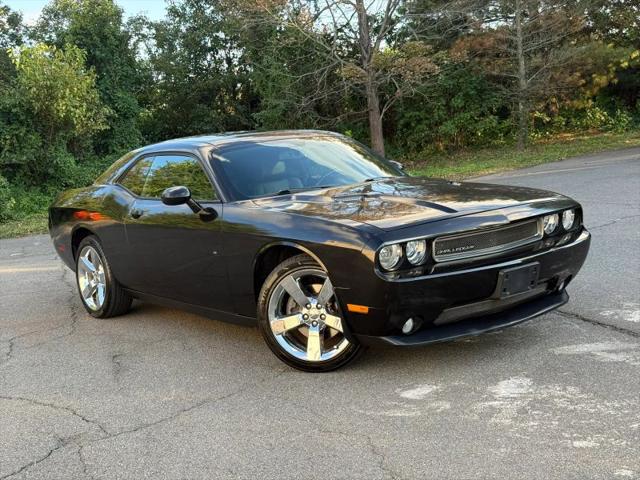 2011 Dodge Challenger Base