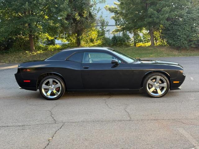 2011 Dodge Challenger Base