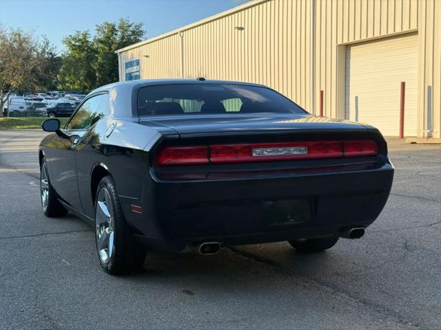 2011 Dodge Challenger Base