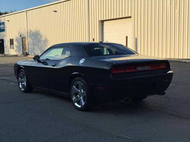 2011 Dodge Challenger Base