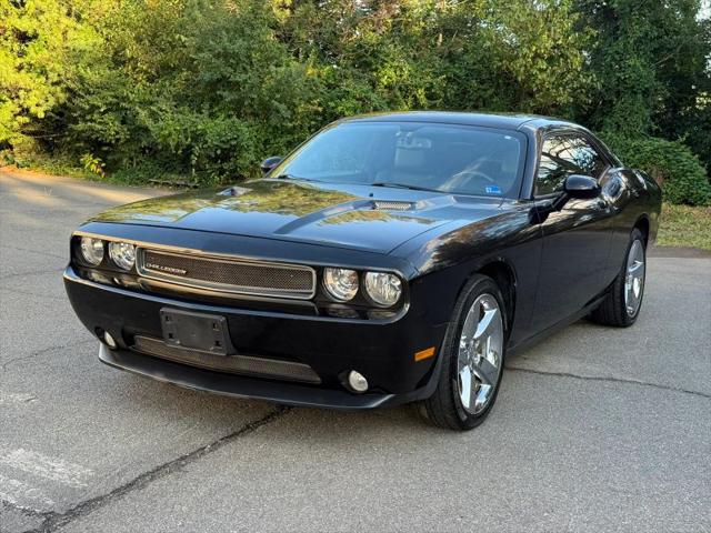 2011 Dodge Challenger Base