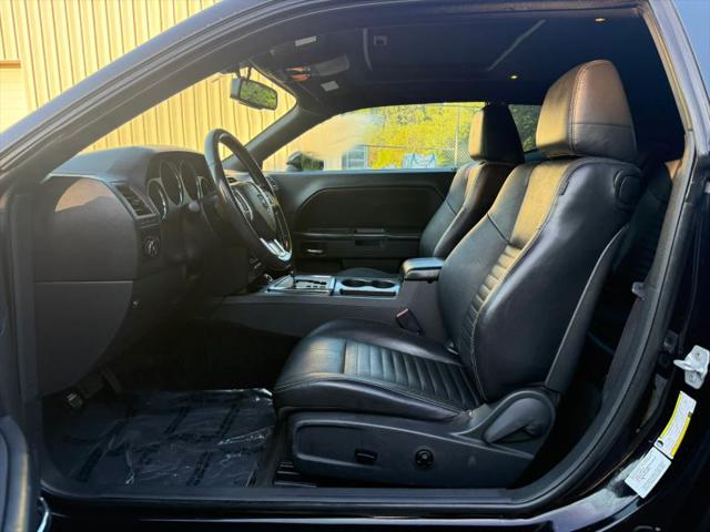 2011 Dodge Challenger Base