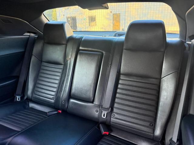 2011 Dodge Challenger Base