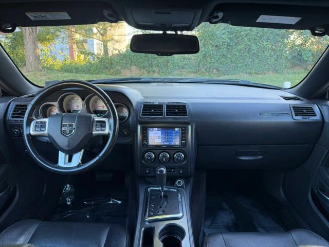2011 Dodge Challenger Base