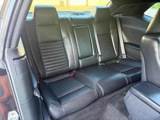 2011 Dodge Challenger Base