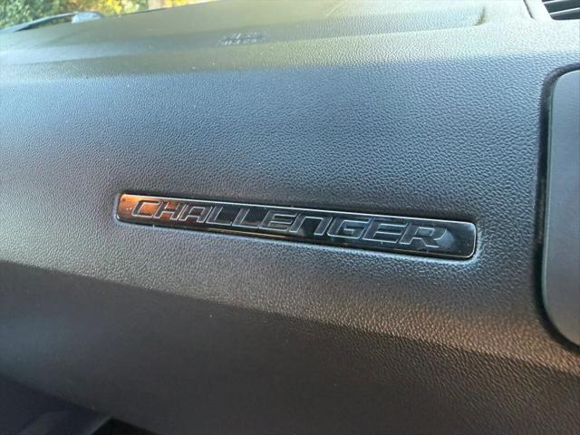 2011 Dodge Challenger Base