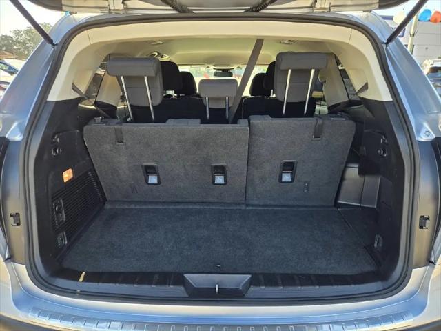 2023 Subaru SC Base 8-Passenger