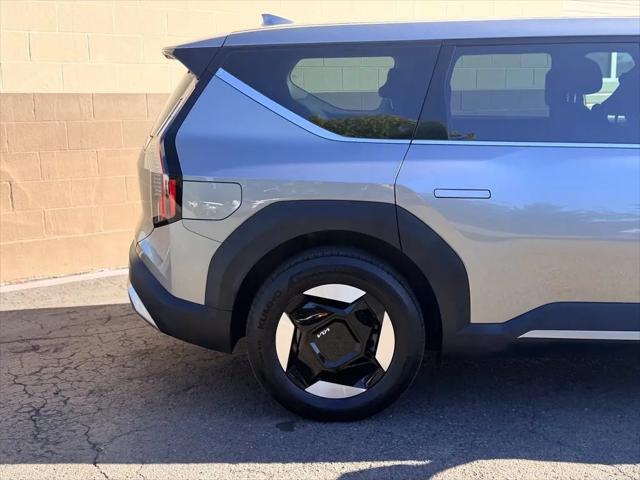 2024 Kia EV9 Light Long Range