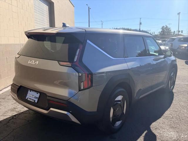 2024 Kia EV9 Light Long Range
