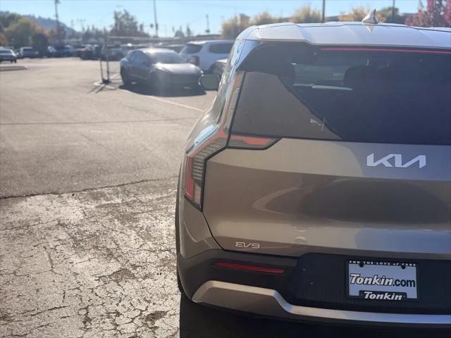 2024 Kia EV9 Light Long Range